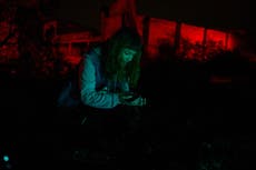 “Cometierra” presenta una generación de jóvenes familiarizados con desapariciones y feminicidios