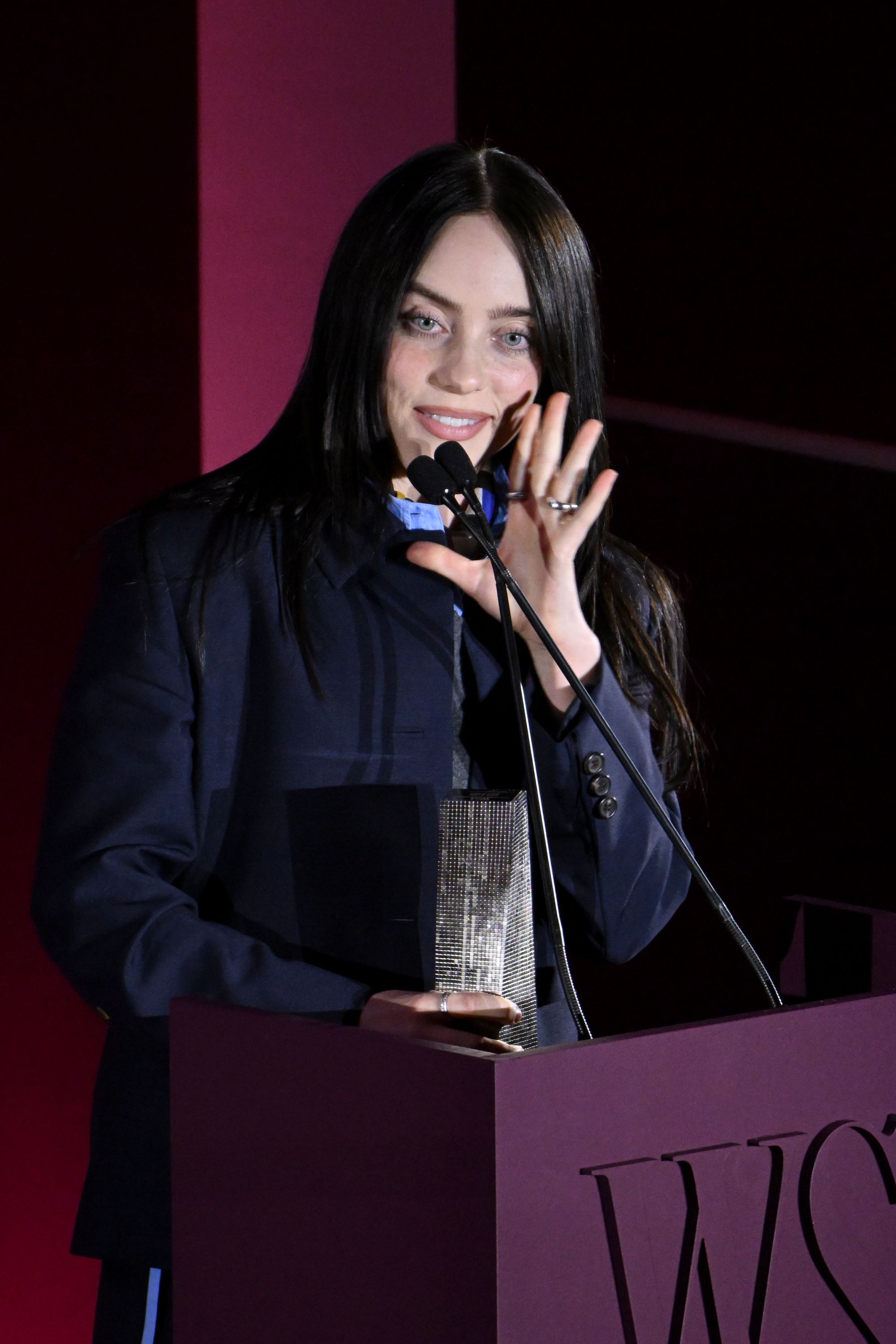 Billie Eilish criticó a los multimillonarios durante los WSJ Magazine Innovator Awards 2025