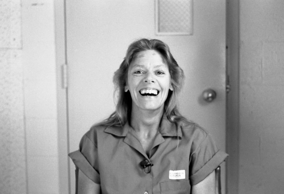 Aunque afirmaba no sentirse identificada con la etiqueta de "asesina serial", Wuornos parecía disfrutar la atención que generaba estar vinculada a crímenes atroces