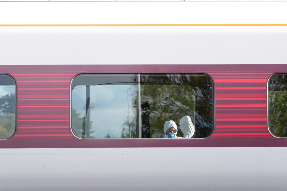 EUR-GEN_REINO_UNIDO-TREN-APU%C3%91ALAMIENTOS_88750