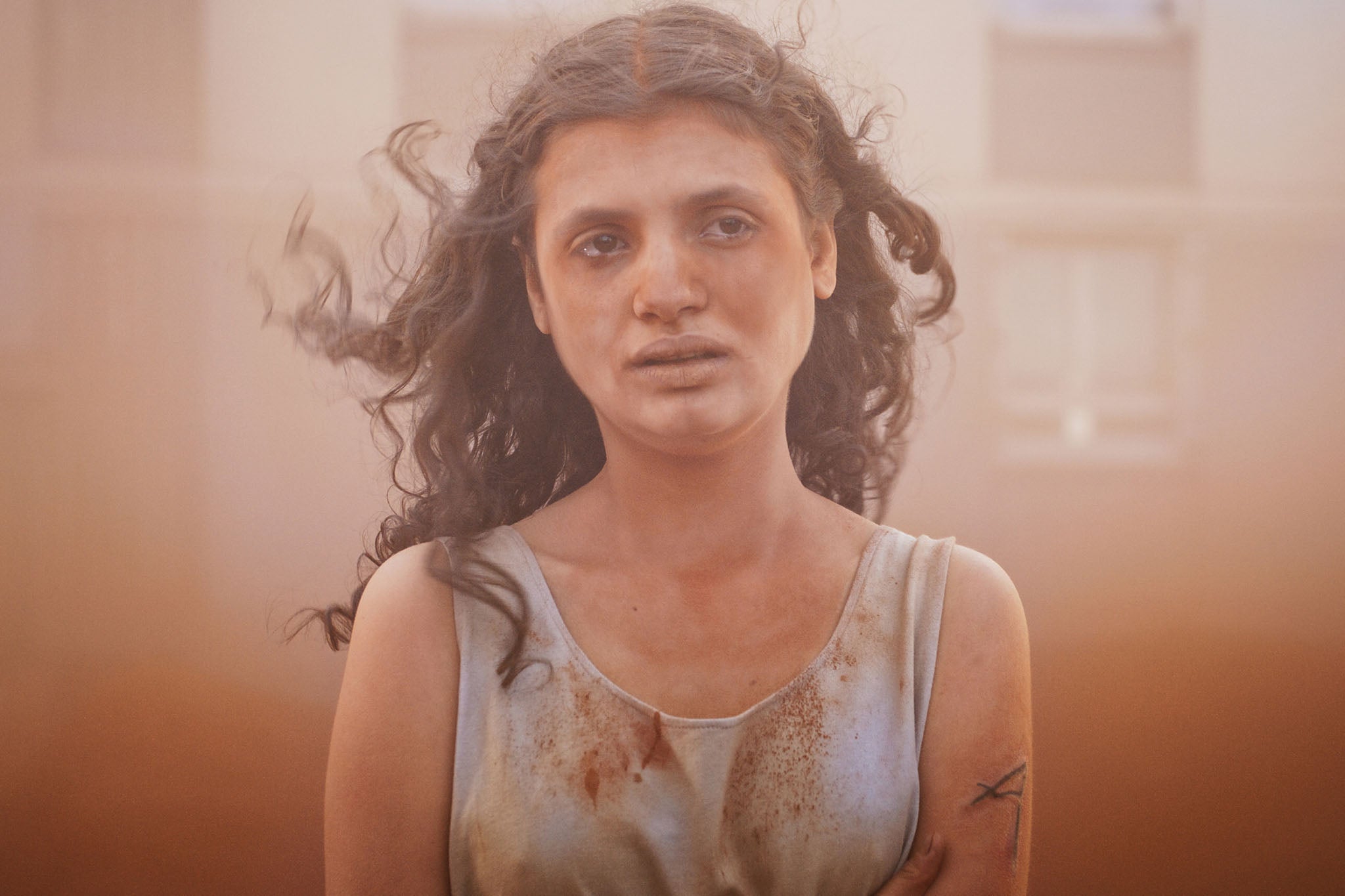 Mélissa Boros aparece en ‘Alpha’, la película de Julia Ducournau