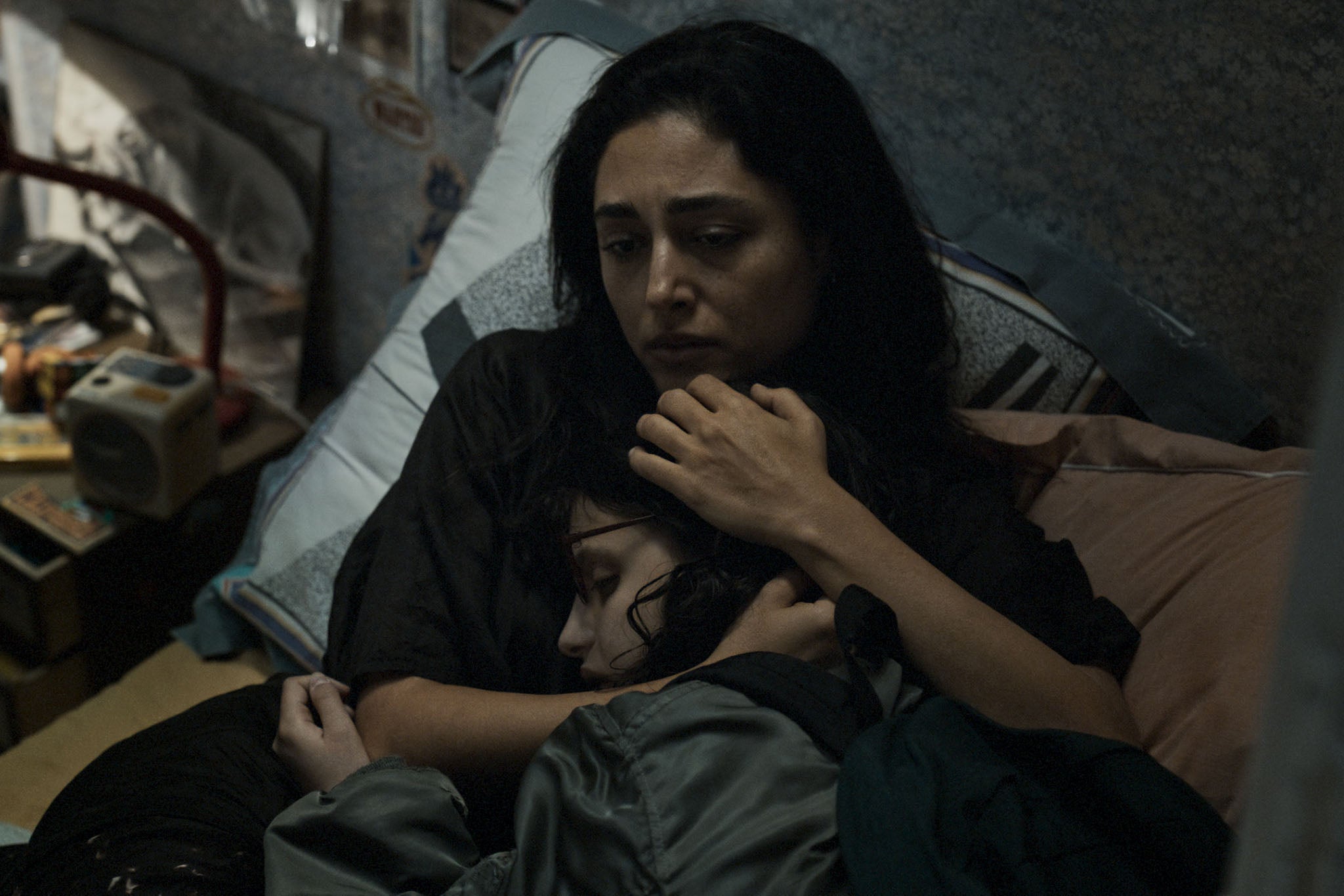 Amor maternal: Ducournau creó el papel de la madre especialmente para Golshifteh Farahani, a la izquierda