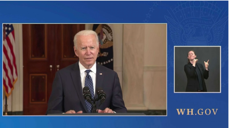 La Casa Blanca empezó a proporcionar intérpretes de ASL en las ruedas de prensa en 2021. La Asociación Nacional de Sordos había demandado a la primera Administración Trump por no incluirlos