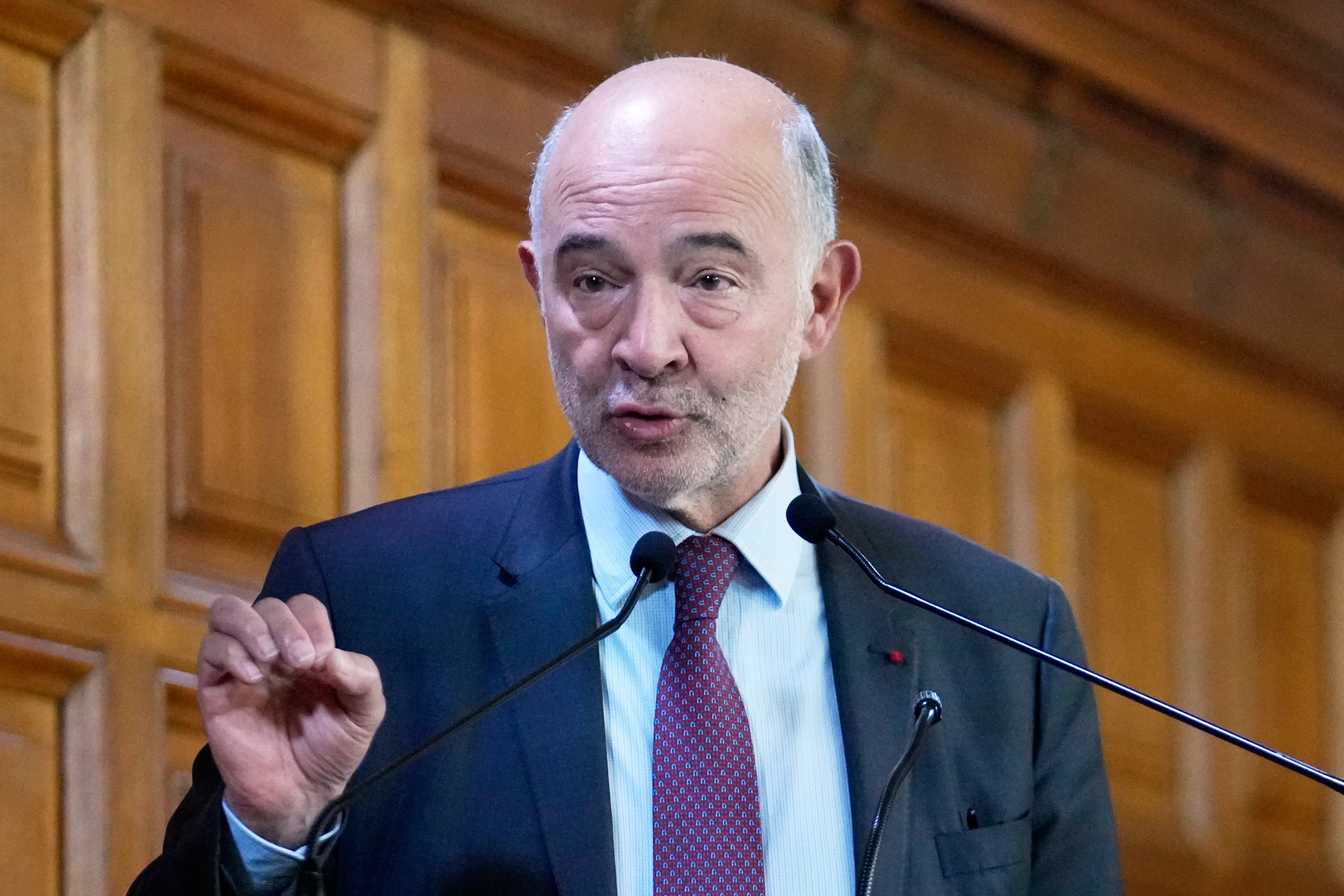 El Sr. Moscovici calificó el robo de alarma “ensordecedora”