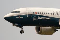 Juez federal de EEUU desestima caso penal contra Boeing por accidentes mortales del 737 Max