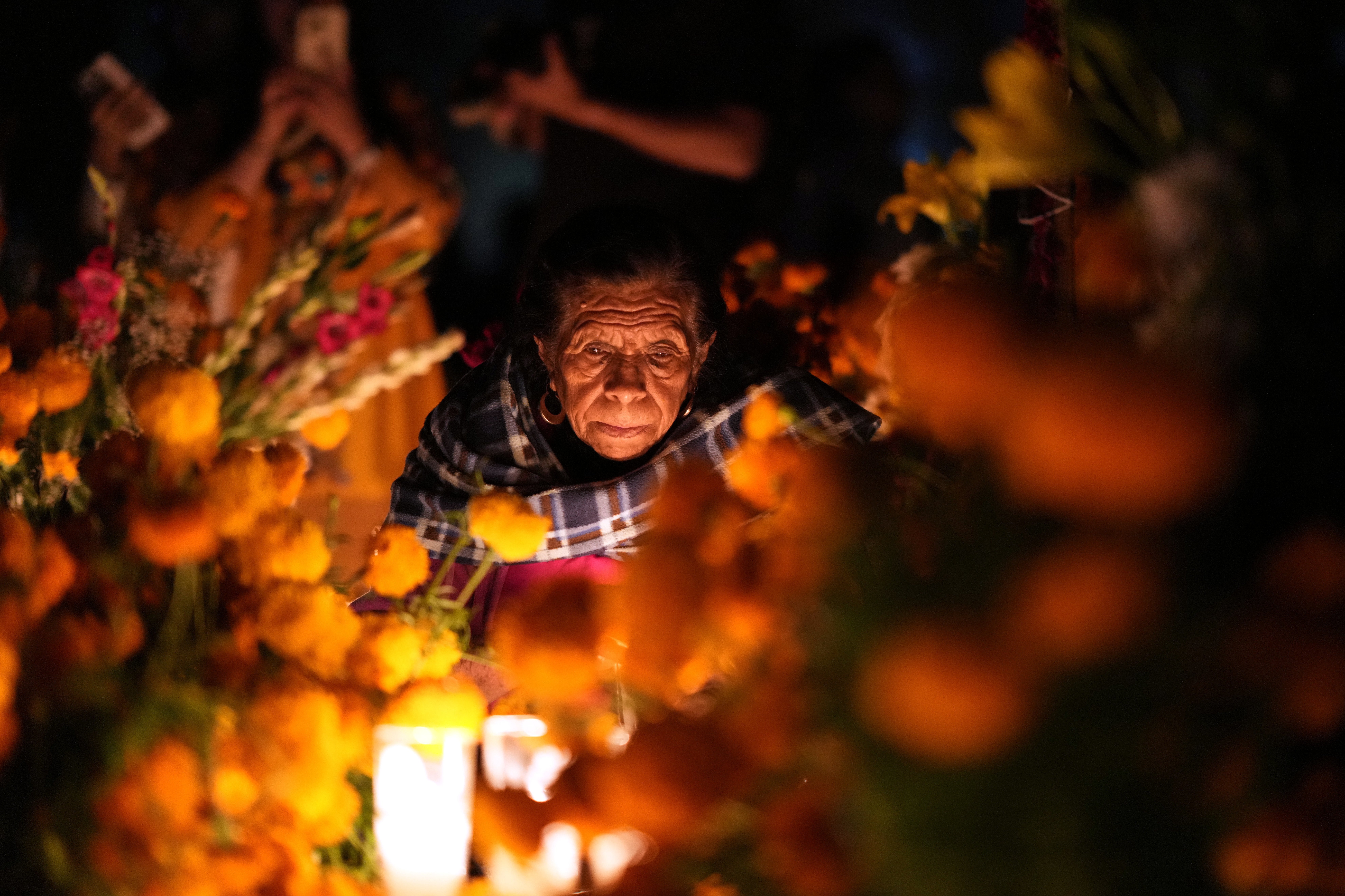La celebración del Día de Muertos y más fotos de la semana en América Latina