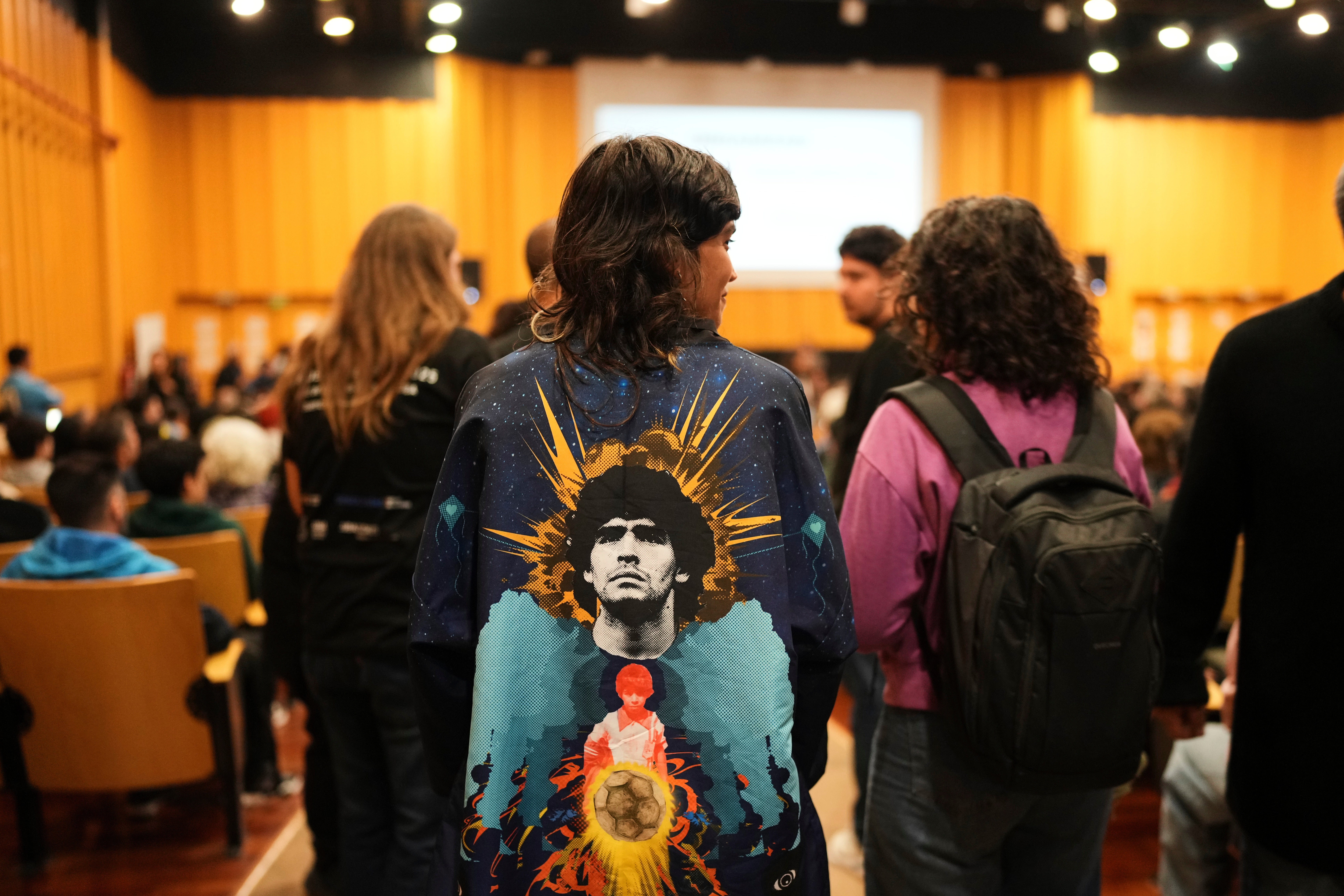 A cinco años de su muerte, una universidad argentina abre sus aulas para estudiar a Maradona