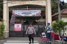 Policía de Indonesia investiga a sospechoso de ataque a mezquita