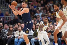 Nikola Jokic logra su 6to triple-doble en 9 duelos; Nuggets vencen a Pacers 117-100