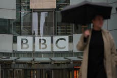 La BBC enfrenta crisis de liderazgo tras renuncias por editar discurso de Trump