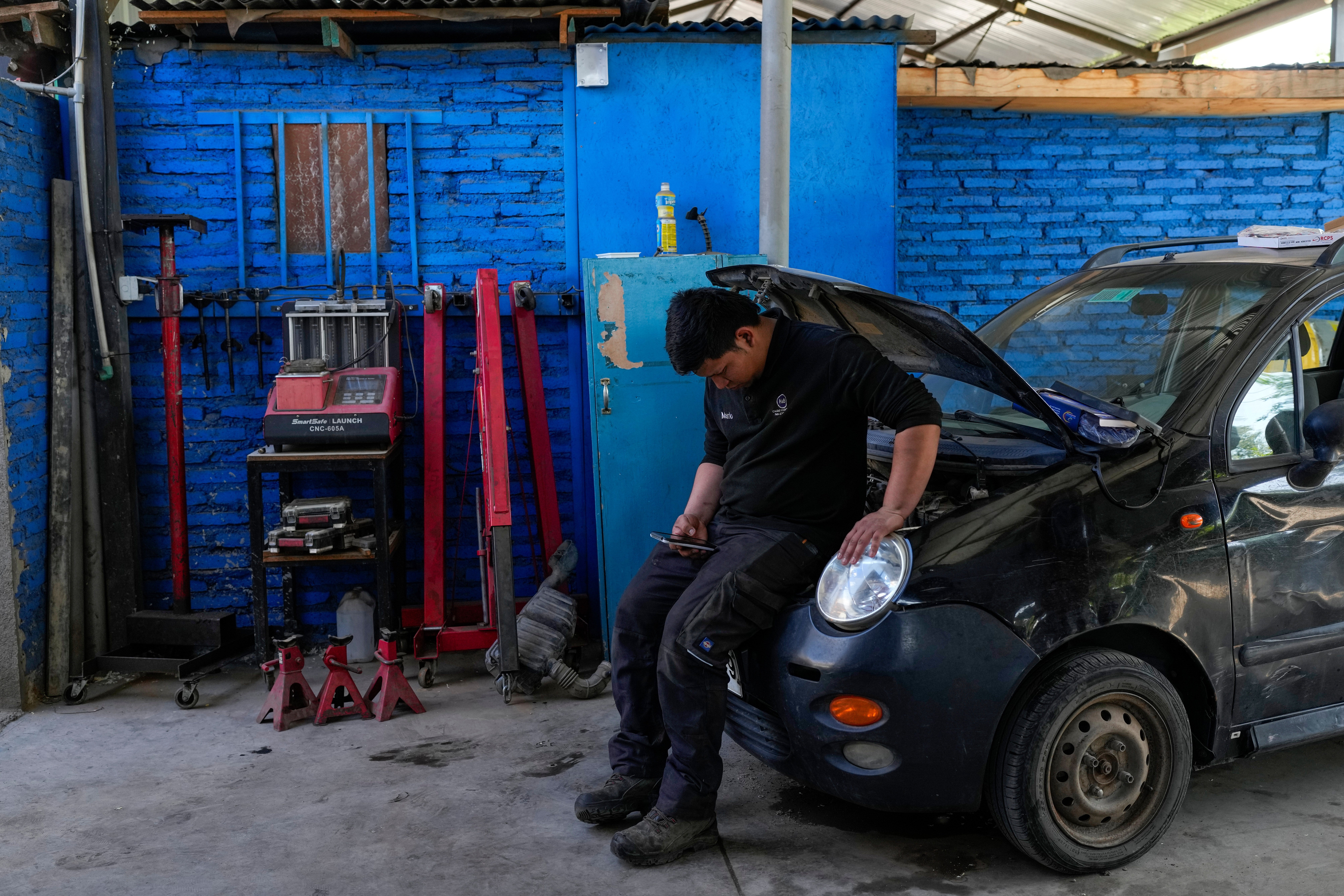 Migrantes venezolanos regresan a Chile tras ver frustrado su sueño americano por políticas de Trump