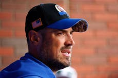 Mike Kafka podría tener que decidir sobre el quarterback tras asumir como coach interino de Giants