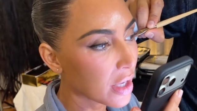 <p>Kim Kardashian arremetió contra los videntes que le aseguraron que aprobaría el examen de derecho</p>