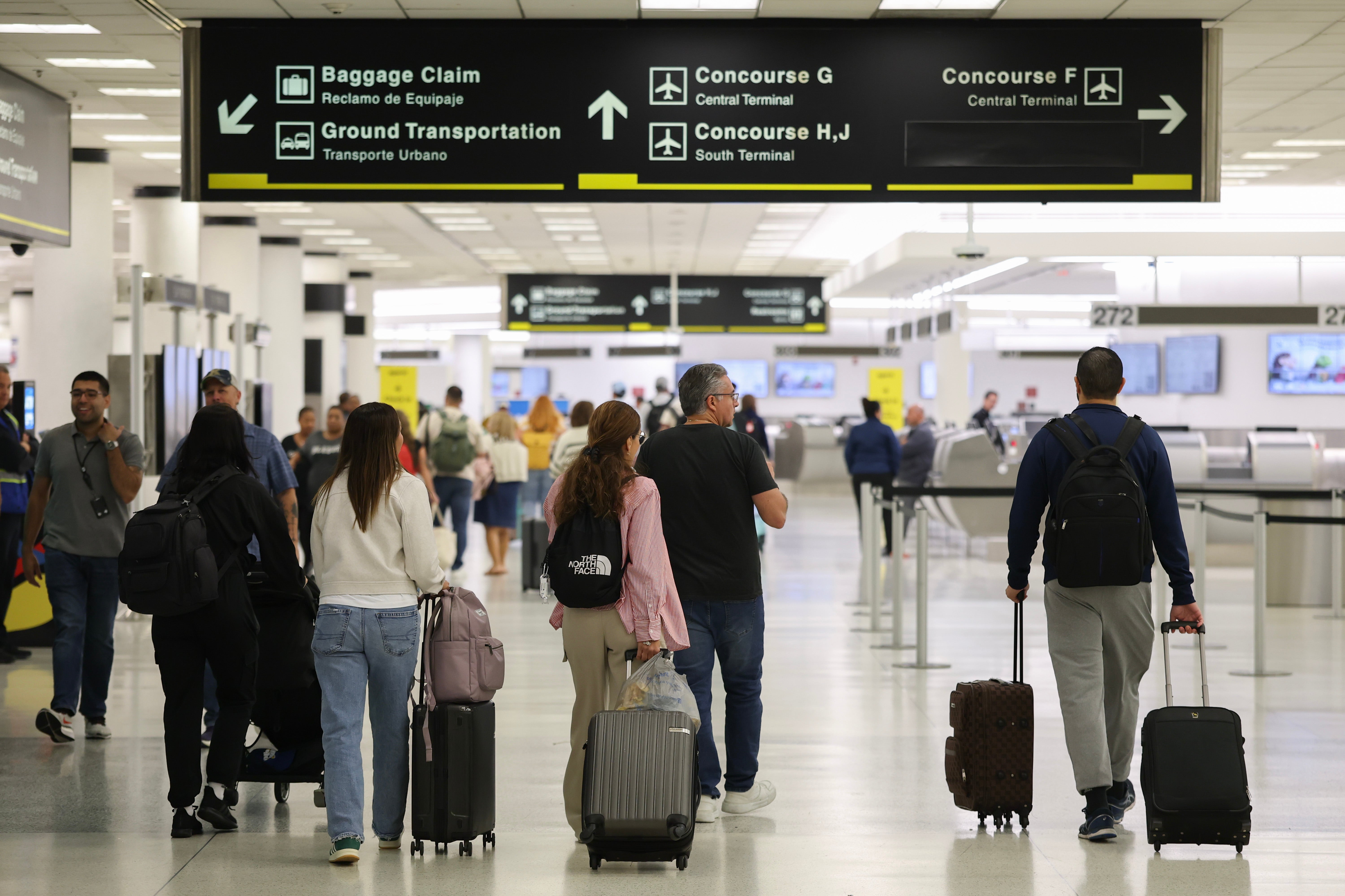 El fin de los recortes de vuelos llega justo diez días antes de la ajetreada temporada de viajes de Acción de Gracias.