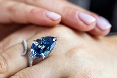Diamante "Mellon Blue" se vende por $26,6 millones en subasta en Suiza