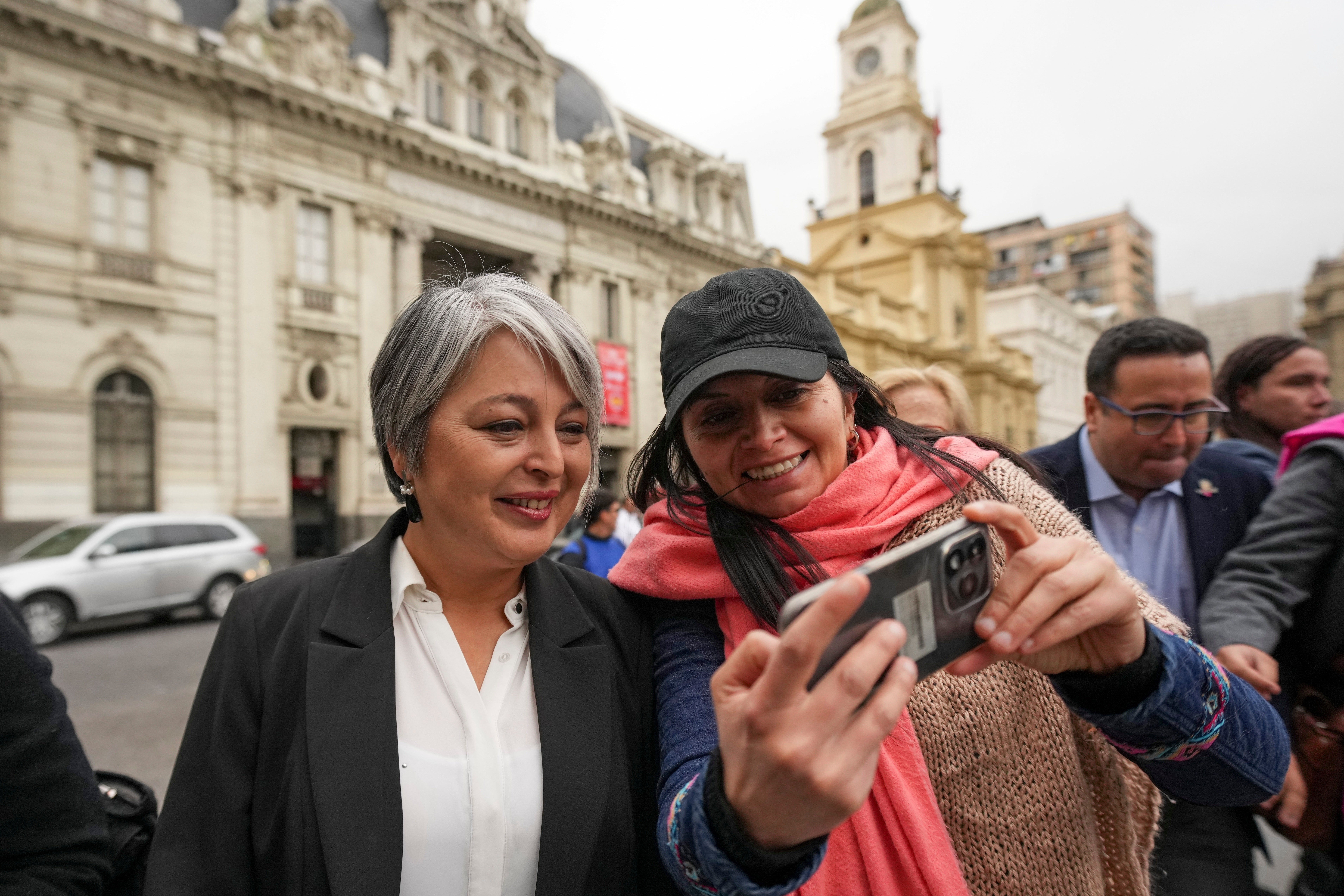 Jeannette Jara, la candidata comunista que aspira a dar continuidad al oficialismo chileno