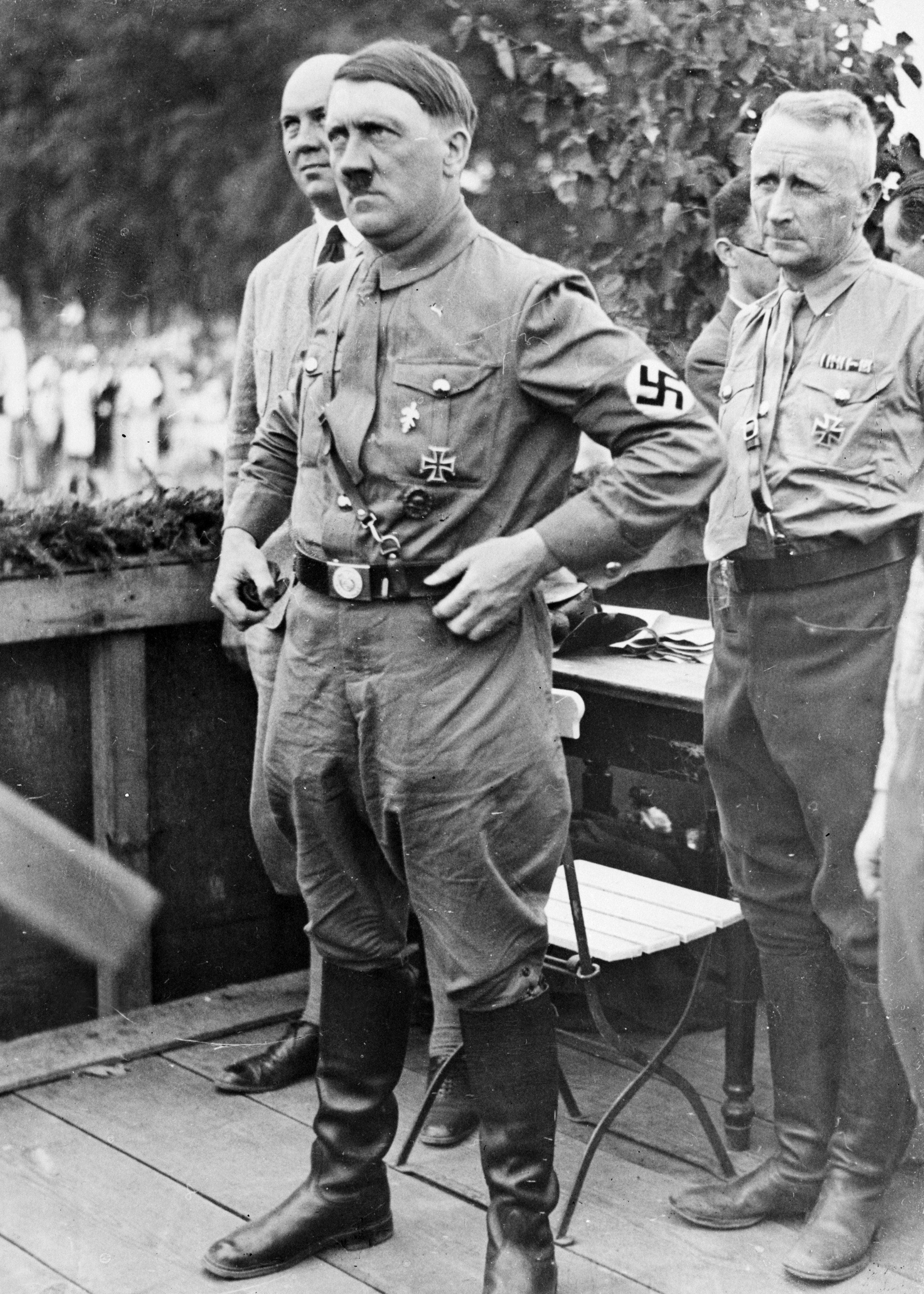 Científicos analizan una muestra de ADN de Hitler tomada del sofá donde murió