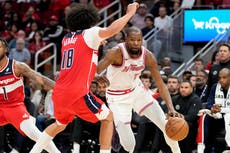 Durant anota 23 puntos y Rockets condenan a Wizards a su 10ma derrota seguida