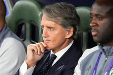 Exentrenador de Italia Roberto Mancini dirigirá al club catarí Al-Sadd