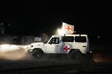 Funcionarios en Gaza dicen que recibieron los cuerpos de 15 palestinos devueltos por Israel