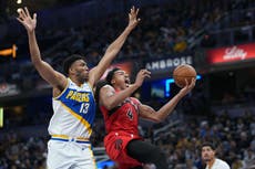 Raptors aplastan a diezmados Pacers 129-111 para concluir gira exitosa