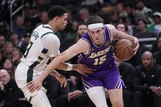 Doncic anota 41 puntos, Reaves suma 25 y Lakers aplastan 119-95 a Bucks