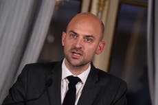 Francia logra la liberación de ciudadano franco-chileno detenido en Venezuela