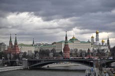 Desaceleración económica en Rusia obliga al Kremlin a aumentar impuestos y tarifas