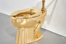 Subastan retrete de oro sólido en 12,1 millones de dólares en Nueva York