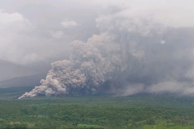 INDONESIA VOLCAN