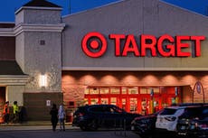 Caen resultados de Target, que lucha por atraer a compradores
