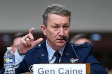 Jefe militar de EEUU visita tropas en el Caribe mientras Trump aumenta presión sobre Venezuela