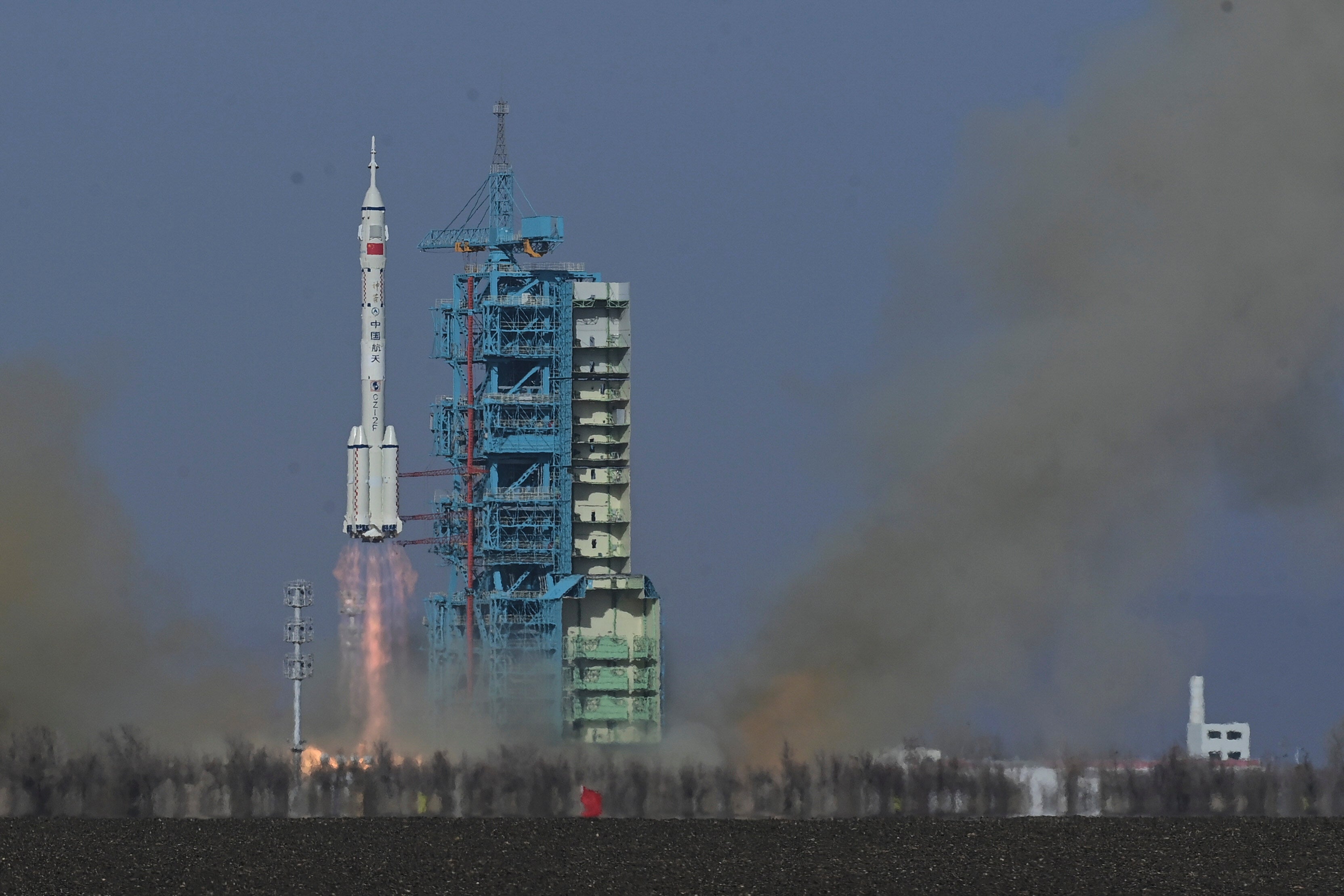 Un cohete Long March 2F/G transportó la nave espacial Shenzhou-22 en una misión de rescate a la estación espacial china Tiangong