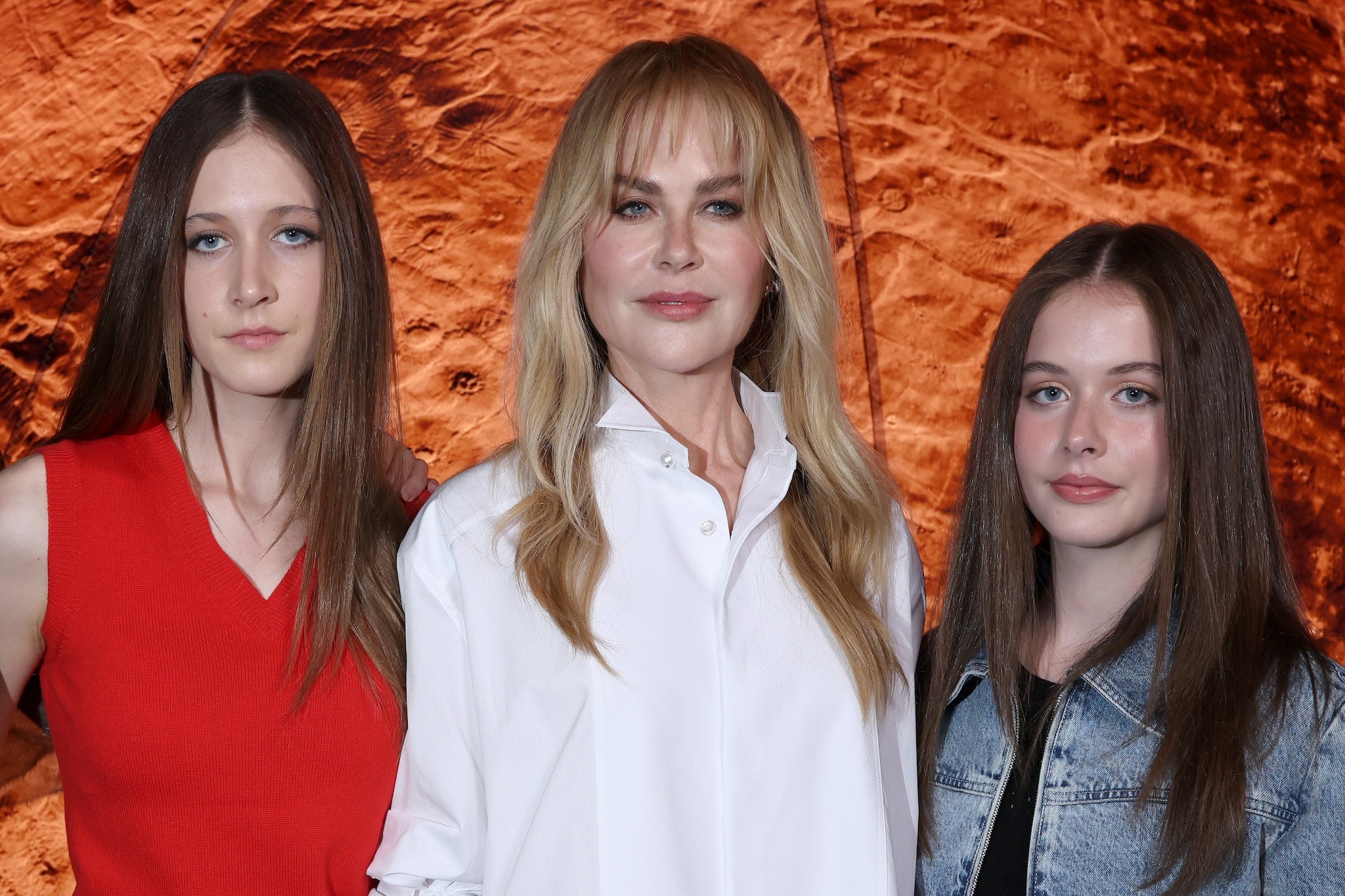 Kidman y sus hijas Sunday (izquierda) y Faith (derecha)