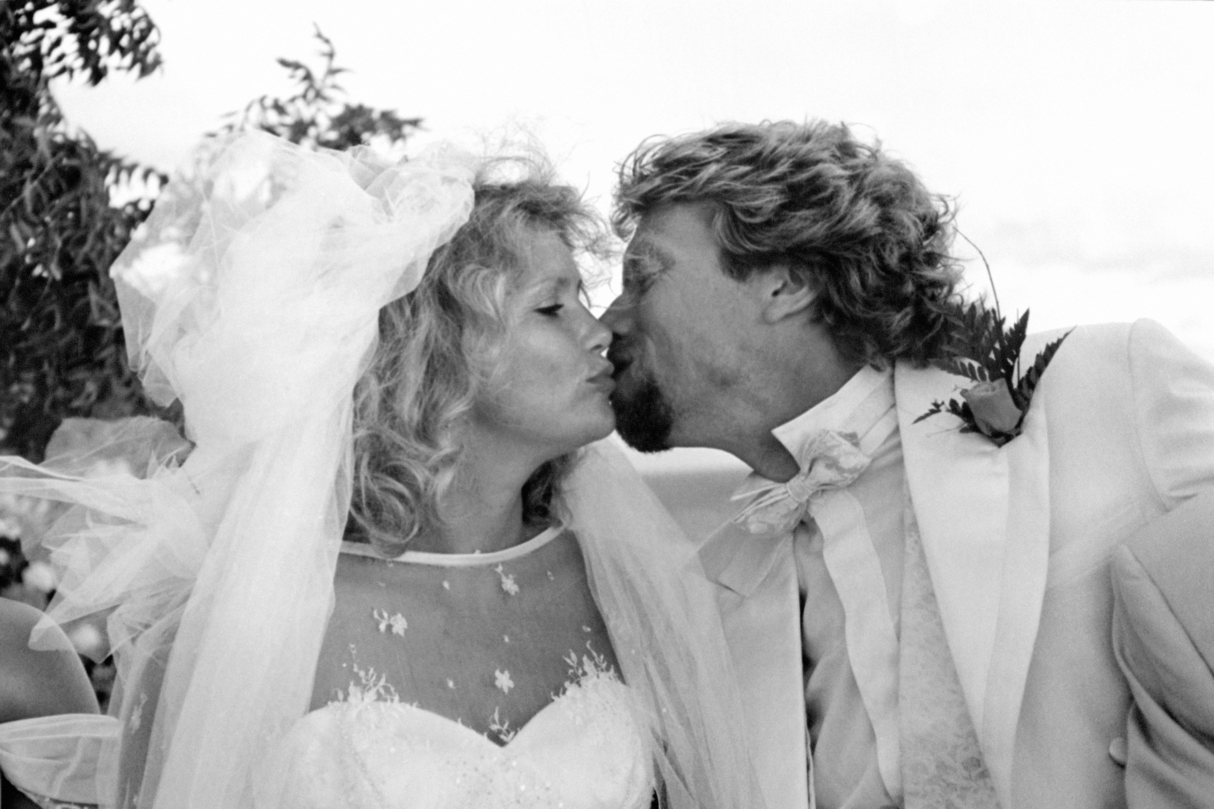 Richard Branson con su mujer, Joan, el día de su boda
