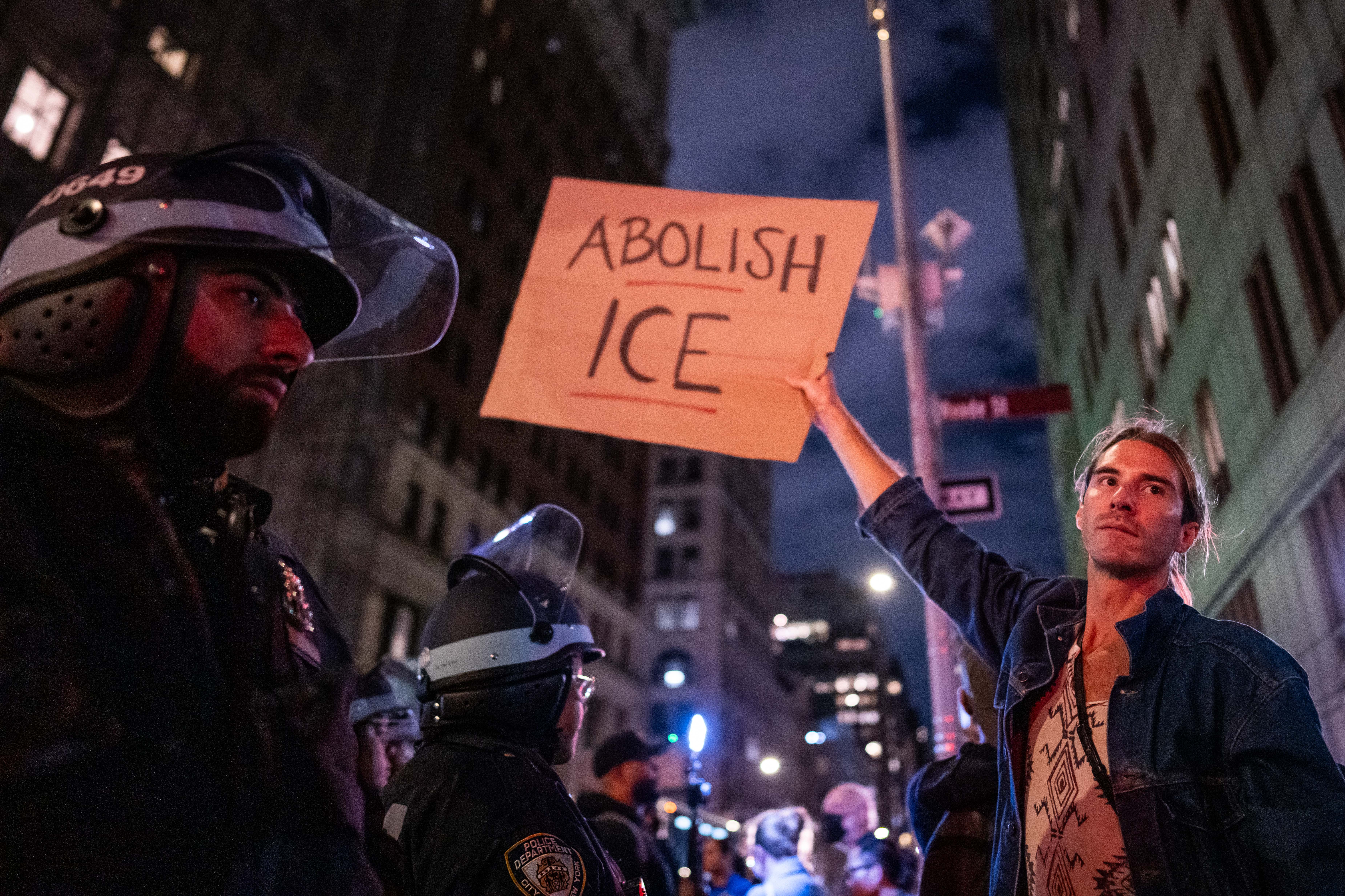 La represión de la inmigración por parte de ICE este año, principalmente en ciudades gobernadas por demócratas, ha suscitado protestas cada vez más enérgicas