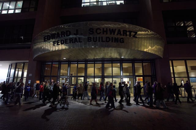 CALIFORNIA-REDADAS MIGRATORIAS