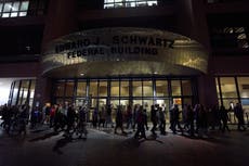 Interponen demanda para frenar arrestos de personas que se presentan a citas con ICE en San Diego