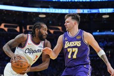 Doncic critica la cancha de la NBA Cup y elogia a Lakers por apoyo en altercado con Dunn