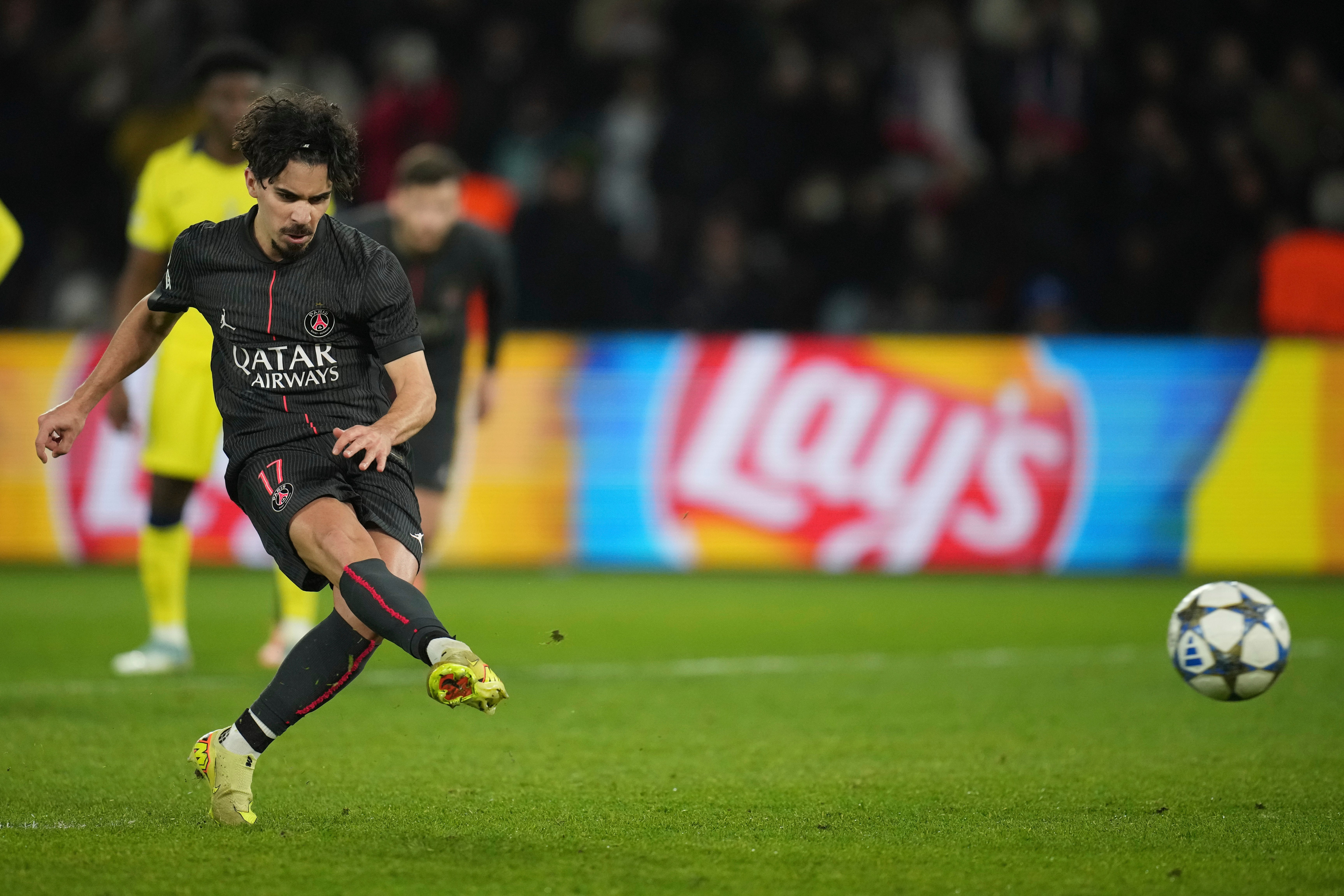 CAMPEONES PSG-VITINHA