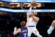 Brunson anota 33 puntos y Knicks aplastan 129-101 a Hornets, mejoran a 3-1 en la Copa NBA