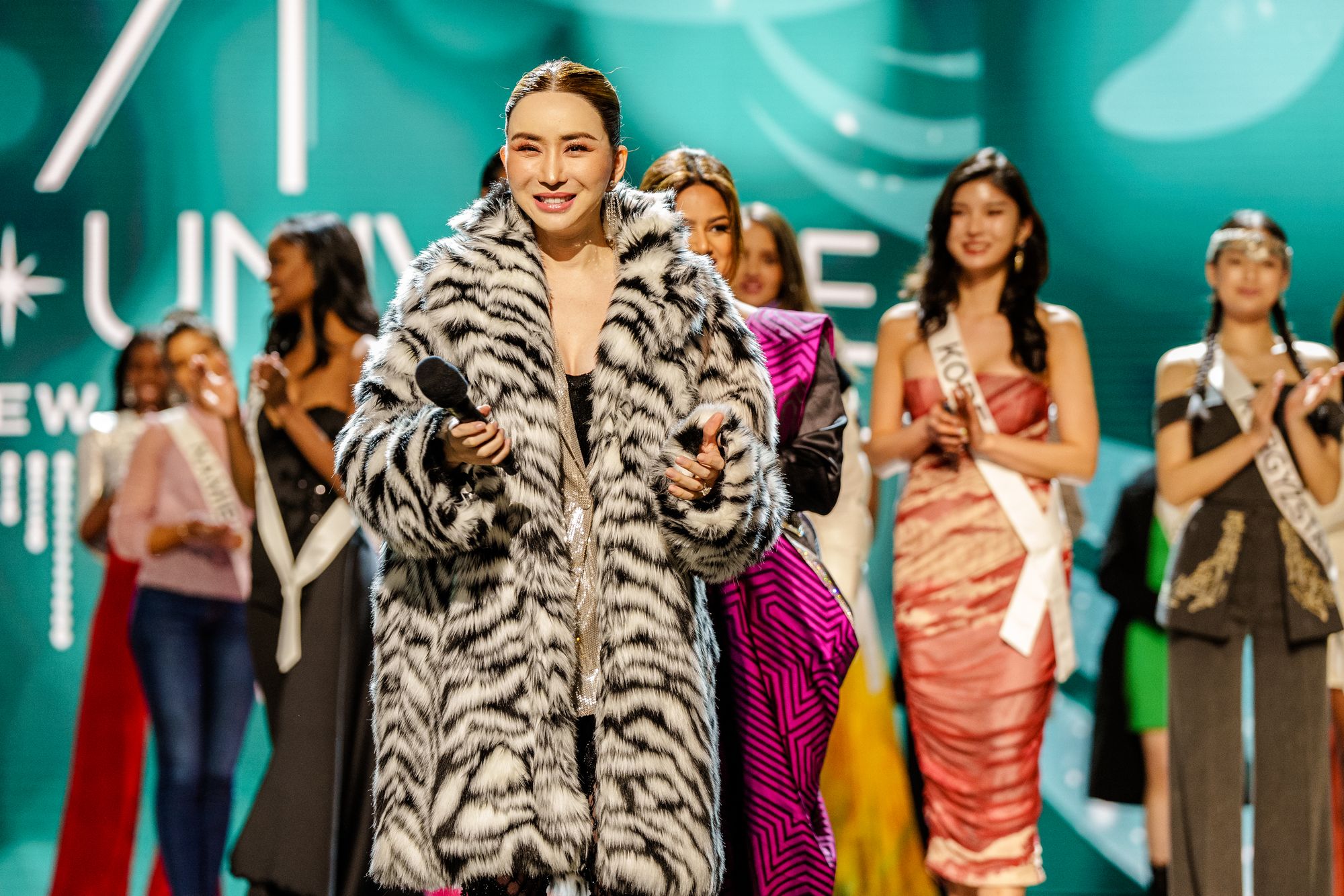 El Tribunal Civil del Sur de Bangkok emitió una orden de arresto contra Anne Jakapong Jakrajutatip