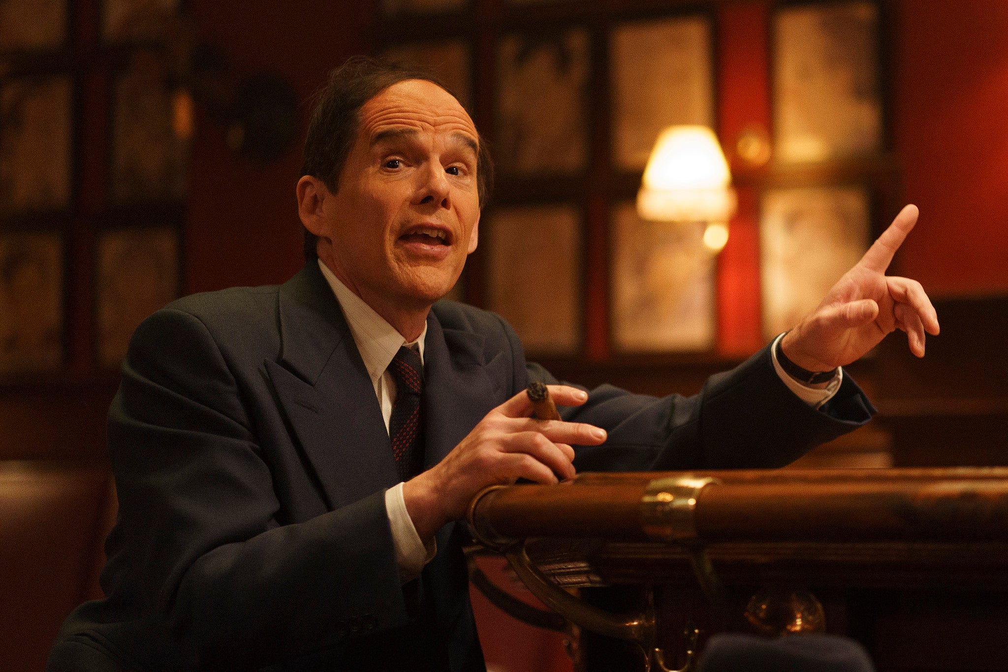 ‘Blue Moon’ es ingeniosa y aguda, pero se siente demasiado teatral