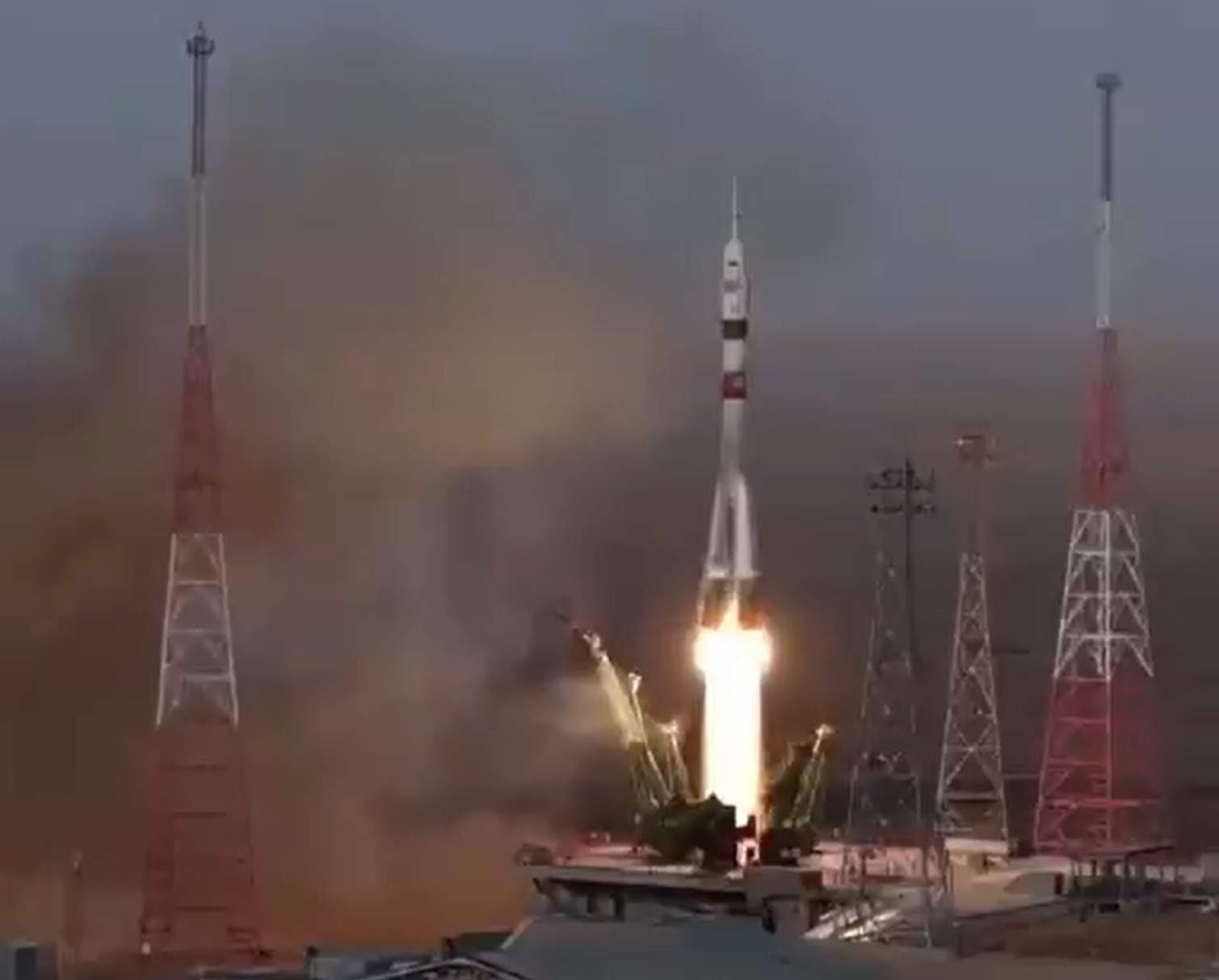 <p>El cohete Soyuz MS-28 despegó del cosmódromo de Baikonur, en Kazajistán, el 27 de noviembre de 2025</p>