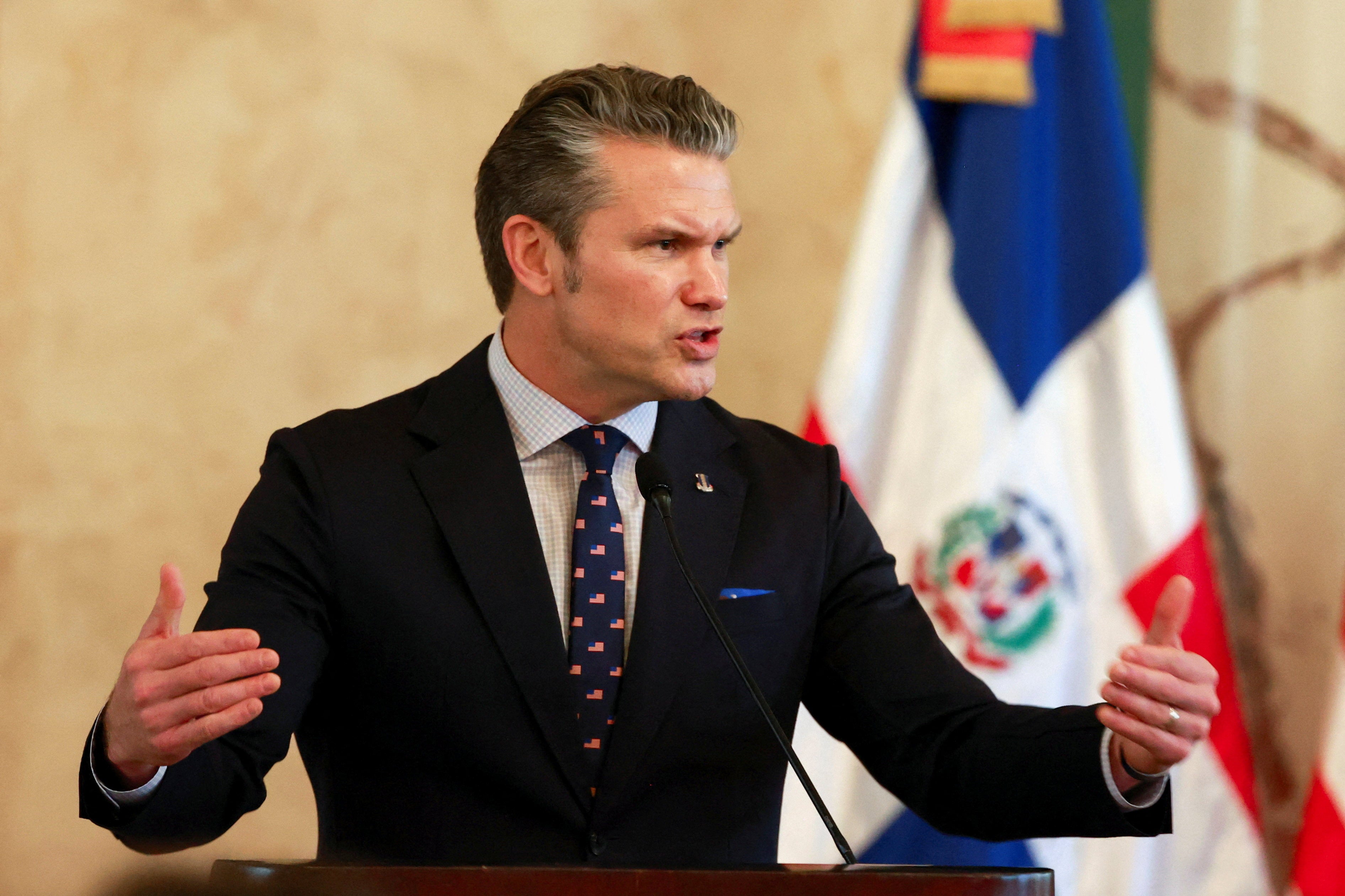 El secretario de Defensa, Pete Hegseth, presuntamente instruyó al personal militar a no dejar sobrevivientes mientras el Gobierno de Trump lanzaba una serie de ataques contra embarcaciones sospechosas de transportar drogas hacia Estados Unidos