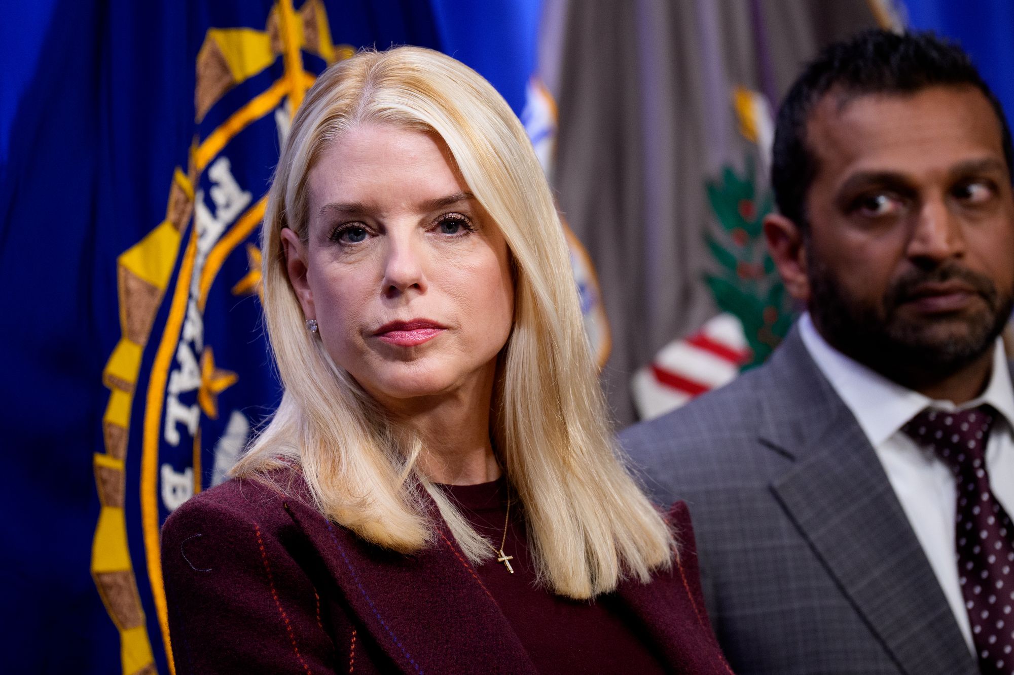 La fiscal general Pam Bondi también ha sido objeto de críticas en el informe