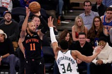 Jalen Brunson anota 37 puntos mientras Knicks vencen 118-111 a Bucks y avanzan en la Copa NBA