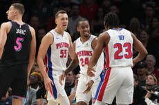 Duncan Robinson logra victoria en su regreso a Miami; Pistons vencen 138-135 al Heat