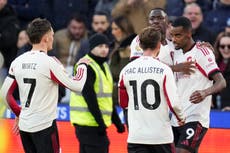 Gol de Isak impulsa victoria balsámica de Liverpool ante West Ham. Man United remonta ante Palace