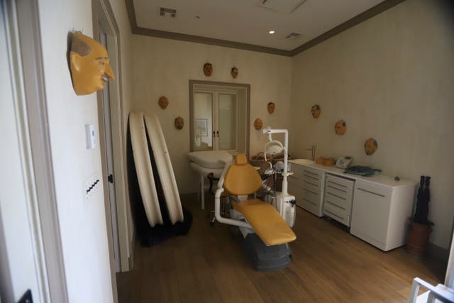 <p>Imagen de una habitación tipo spa situada en la finca de Jeffrey Epstein en las Islas Vírgenes de EE. UU., difundida por los demócratas de la Cámara de Representantes </p>